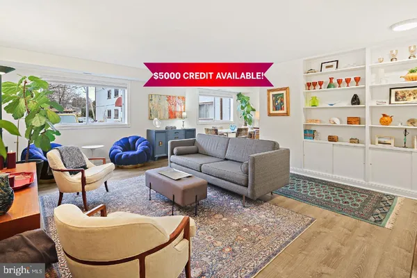 $279,000 | 3355 University Boulevard West, Unit T2, Kensington, MD 20895