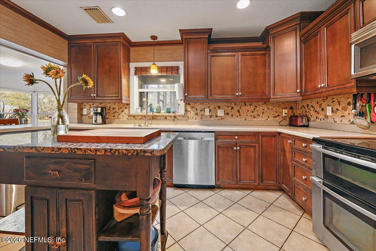 11037 Scott Mill Road Jacksonville, FL 32223 - Photo 13 of 51 12-Kitchen