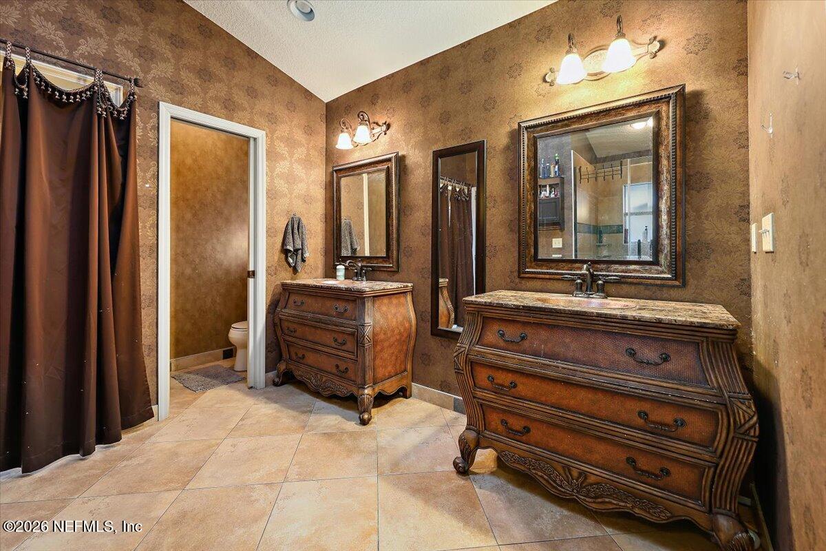 11037 Scott Mill Road Jacksonville, FL 32223 - Photo 19 of 51 18-Primary Bathroom