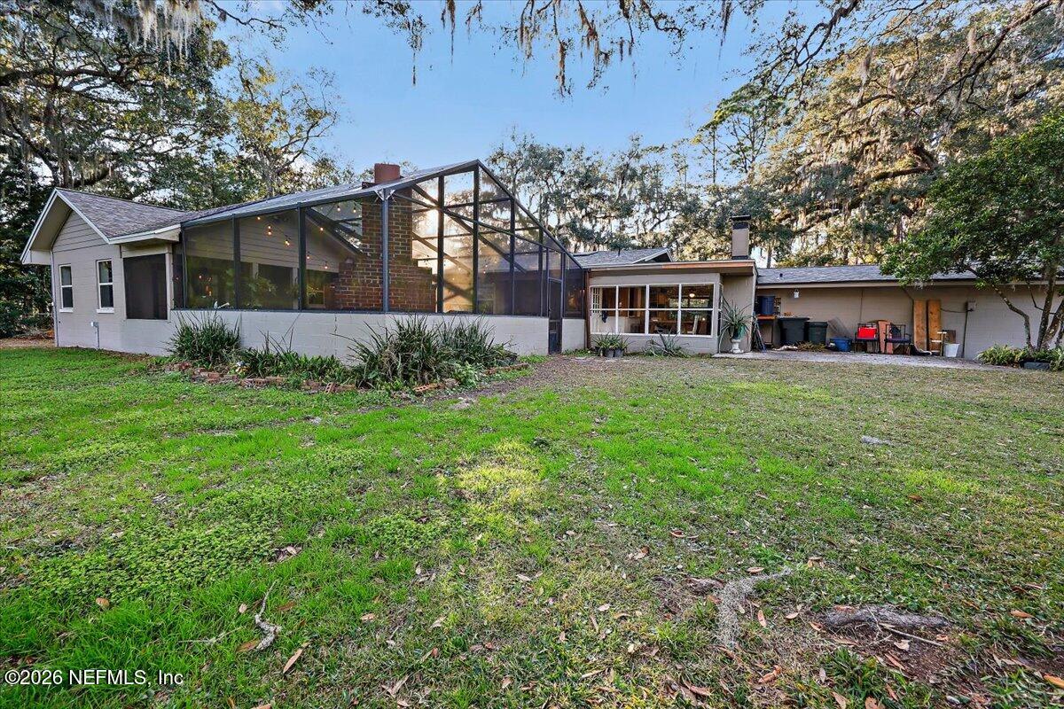 11037 Scott Mill Road Jacksonville, FL 32223 - Photo 29 of 51 28-Exterior Back
