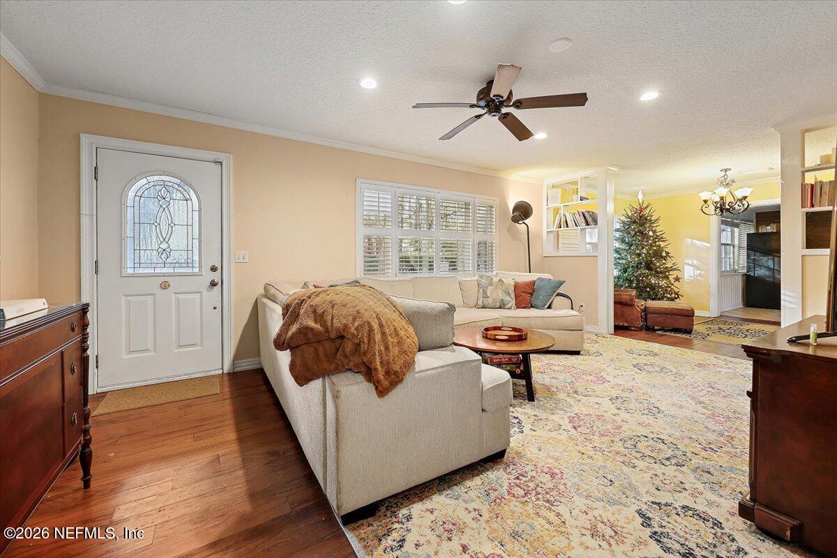 11037 Scott Mill Road Jacksonville, FL 32223 - Photo 5 of 51 04-Living Room