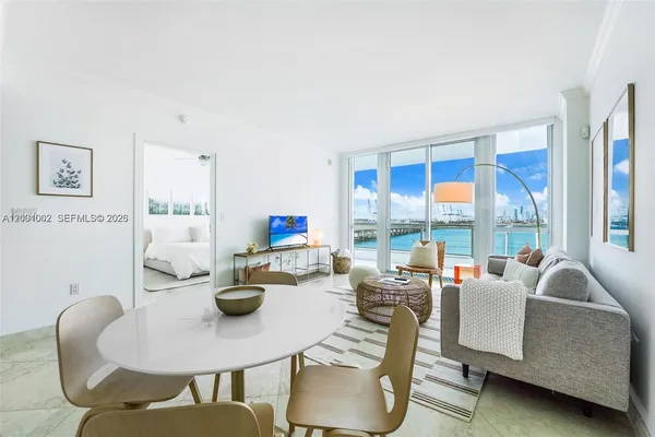 $5,900 | 540 West Avenue, Unit 812, Miami Beach, FL 33139