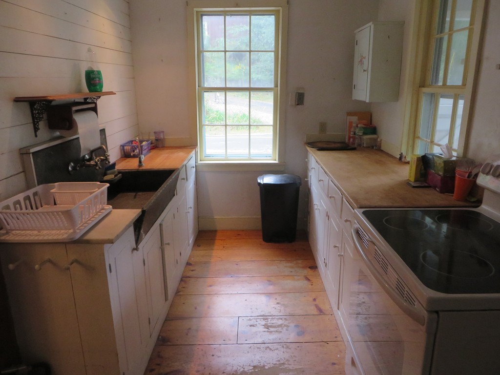 51 Orange Road Warwick, MA 01378 - Photo 11 of 22