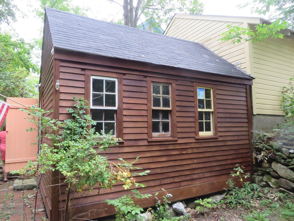 51 Orange Road Warwick, MA 01378 - Photo 5 of 22