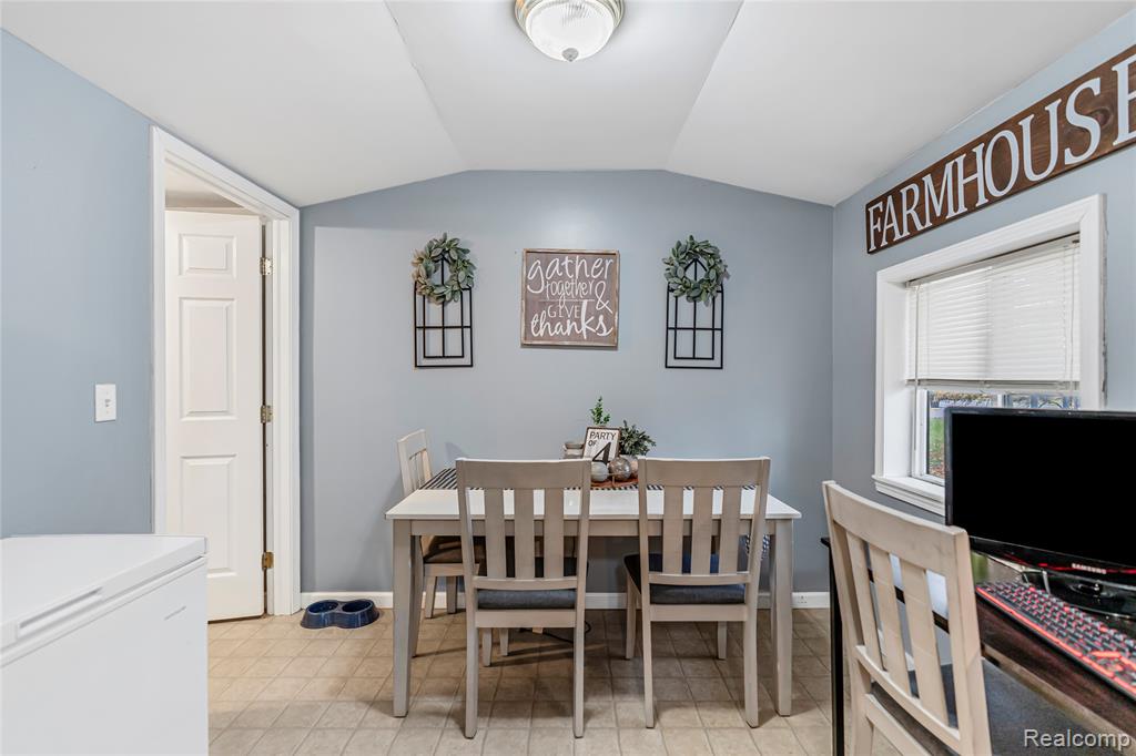 3427 South Vassar Road Davison, MI 48423 - Photo 7 of 50 Gallery Image 7