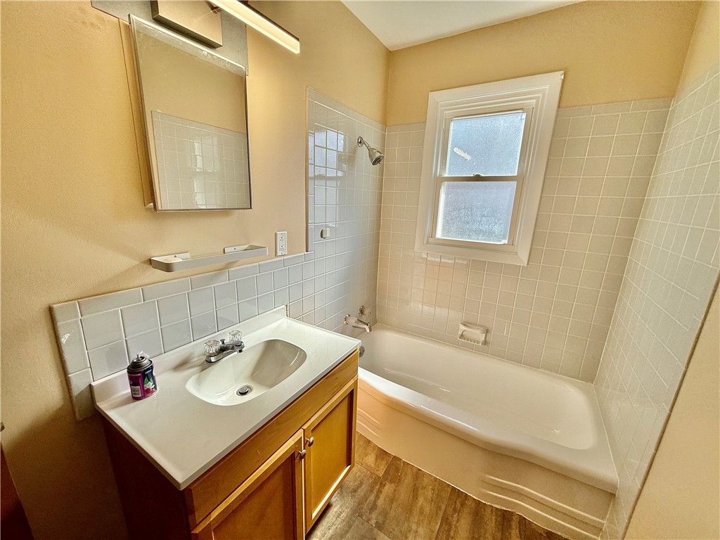 3215 East Fulton Avenue Decatur, IL 62521 - Photo 12 of 19