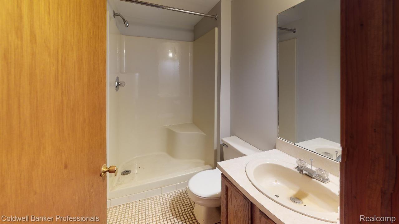 8611 Tindall Road Davisburg, MI 48350 - Photo 7 of 23 Entry Level Full Bath