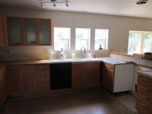 800 Wallan Road Garberville, CA 95542 - Photo 3 of 7