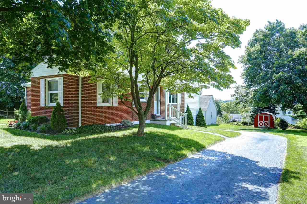 207 Singer Road New Freedom, PA 17349 - Photo 3 of 36