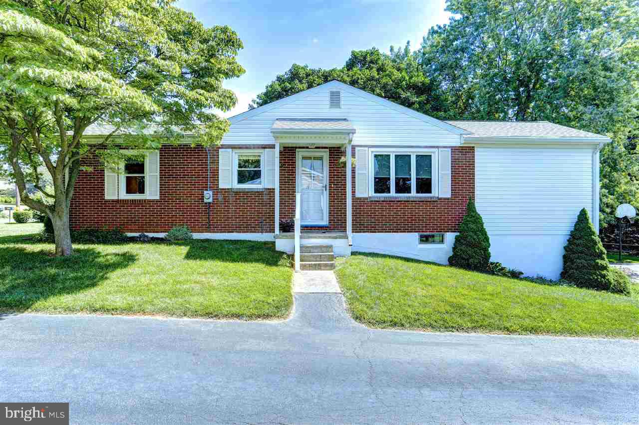 207 Singer Road New Freedom, PA 17349 - Photo 4 of 36