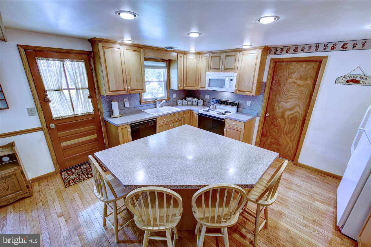207 Singer Road New Freedom, PA 17349 - Photo 7 of 36