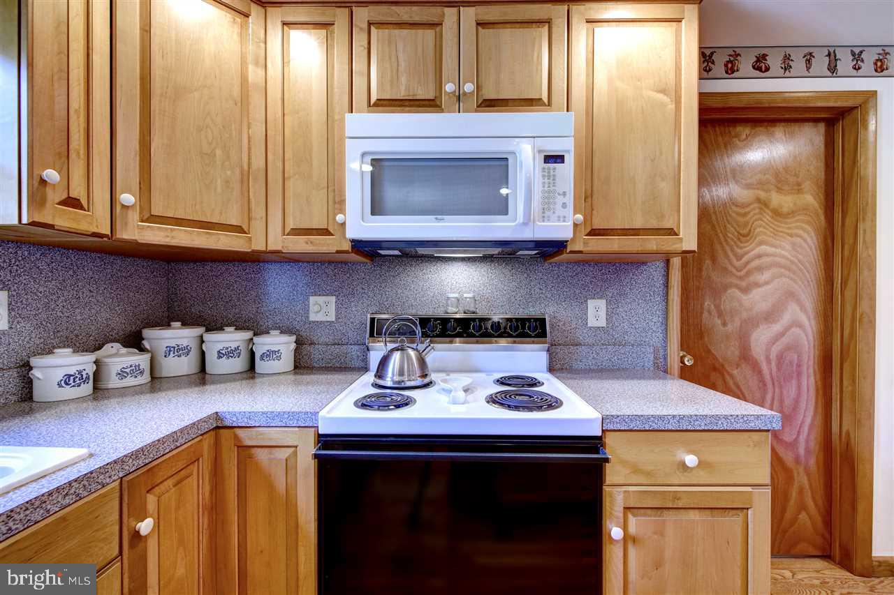 207 Singer Road New Freedom, PA 17349 - Photo 9 of 36