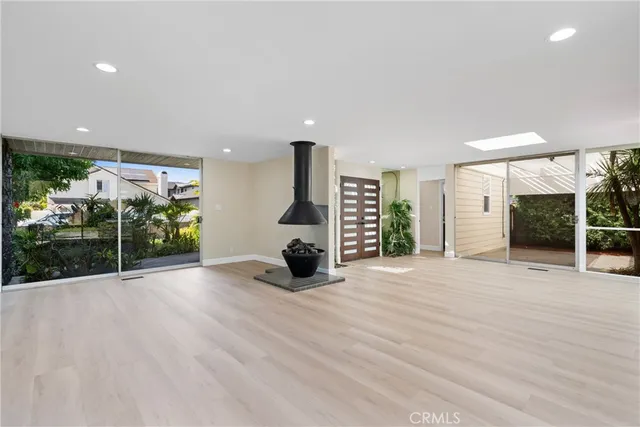 $2,099,888 | 1824 Park Street, Huntington Beach, CA 92648