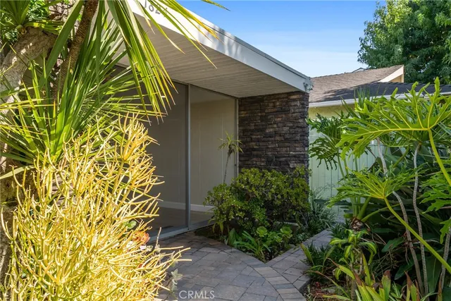 $2,099,888 | 1824 Park Street, Huntington Beach, CA 92648