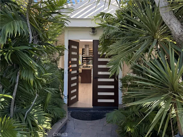 $2,099,888 | 1824 Park Street, Huntington Beach, CA 92648