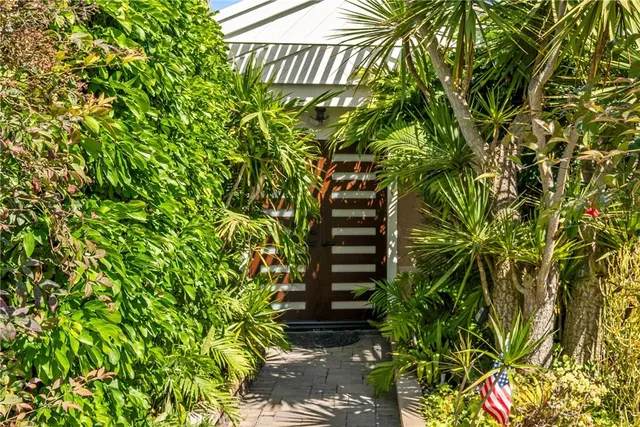 $2,099,888 | 1824 Park Street, Huntington Beach, CA 92648