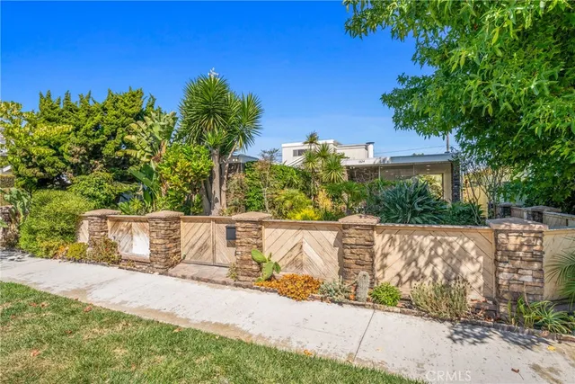 $2,099,888 | 1824 Park Street, Huntington Beach, CA 92648