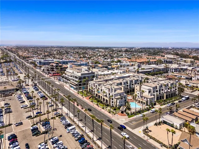 $2,099,888 | 1824 Park Street, Huntington Beach, CA 92648