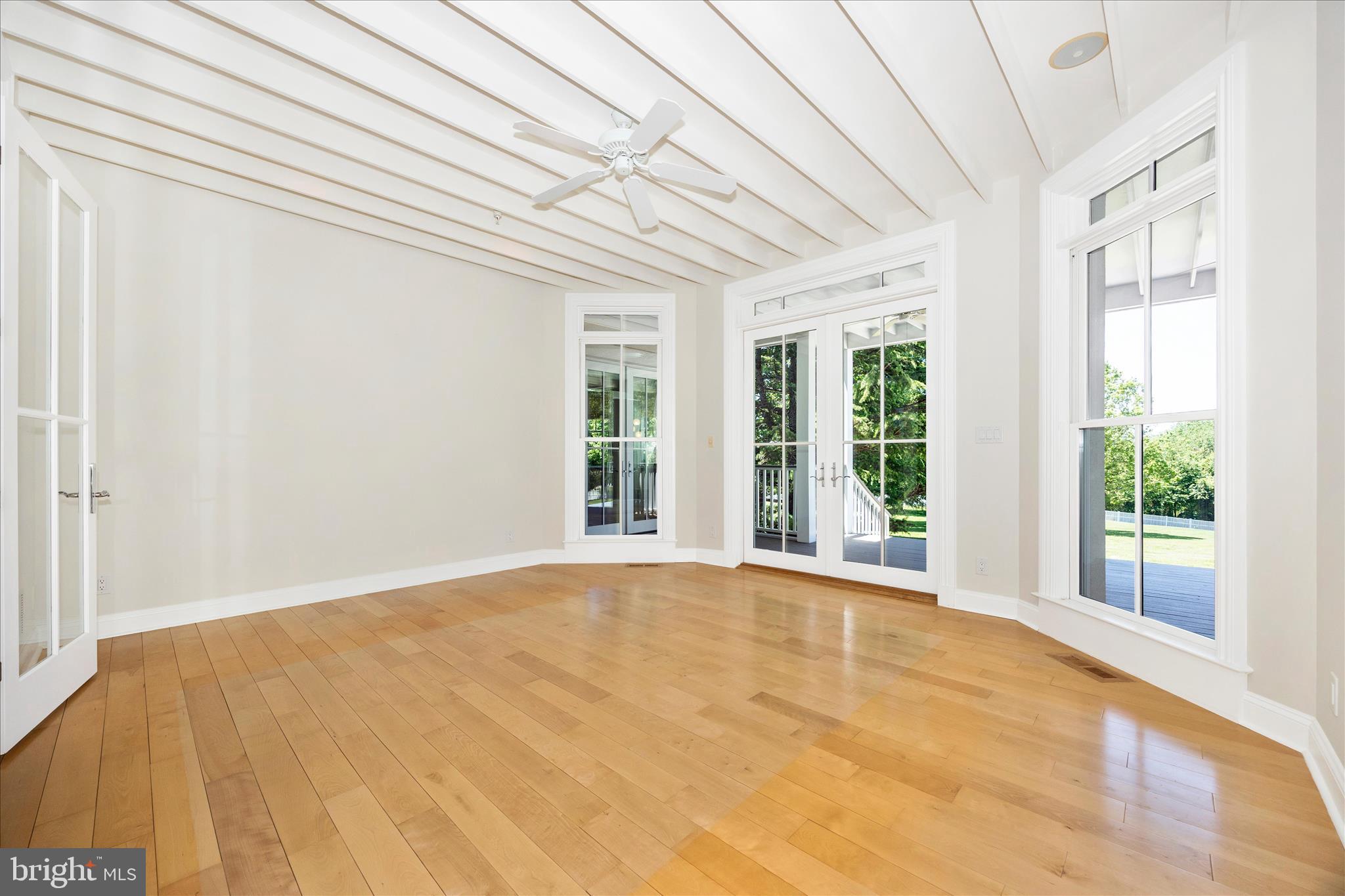 21612 Ripplemead Drive Gaithersburg, MD 20882 - Photo 30 of 129 Sun Room