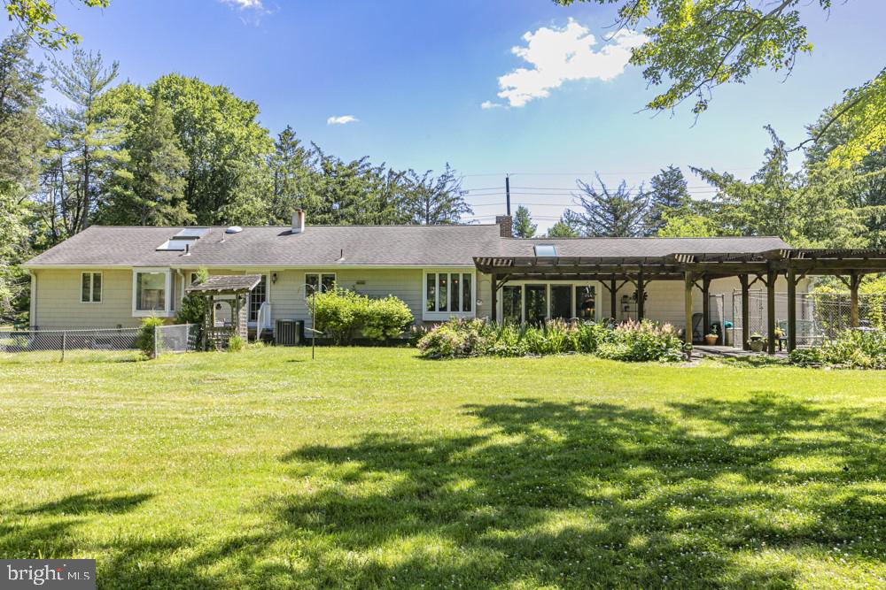 203 Carter Road Princeton, NJ 08540 - Photo 2 of 31 Exterior Back