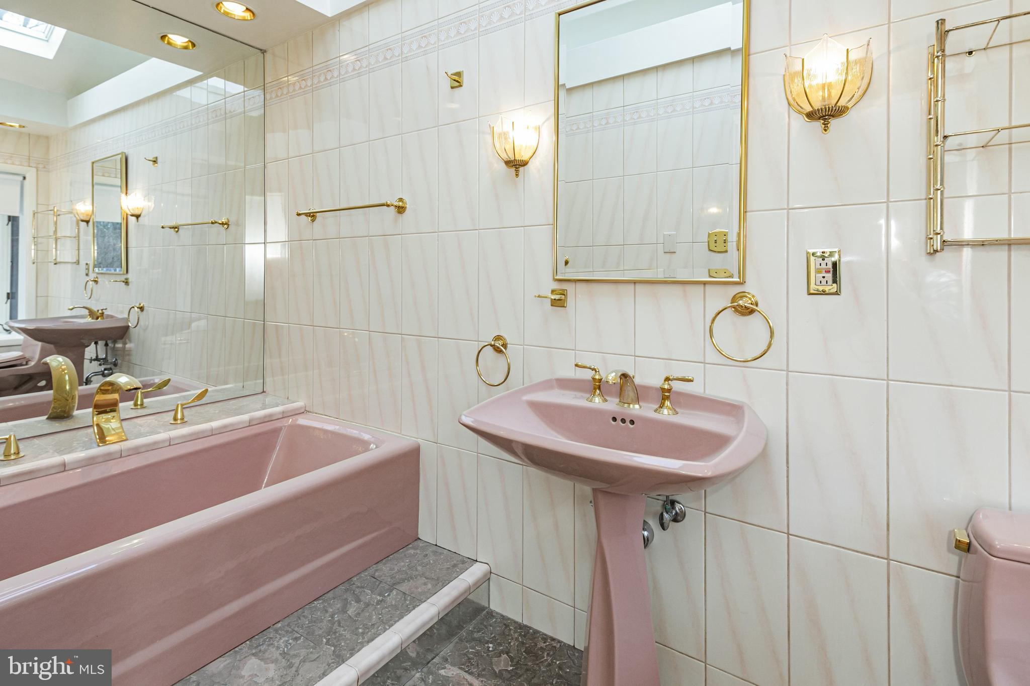 203 Carter Road Princeton, NJ 08540 - Photo 25 of 31 Primary bath
