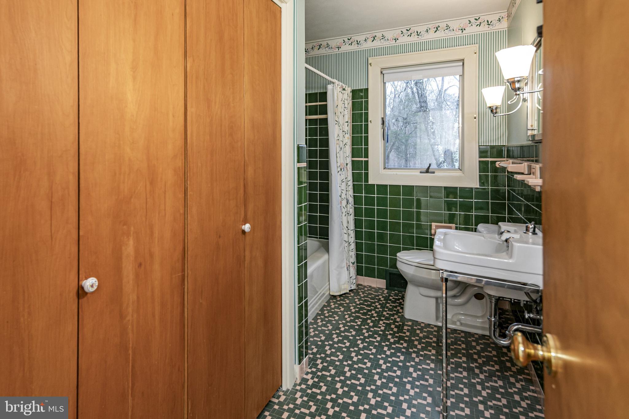 203 Carter Road Princeton, NJ 08540 - Photo 29 of 31 Hall Bath and Full Washer and Dryer