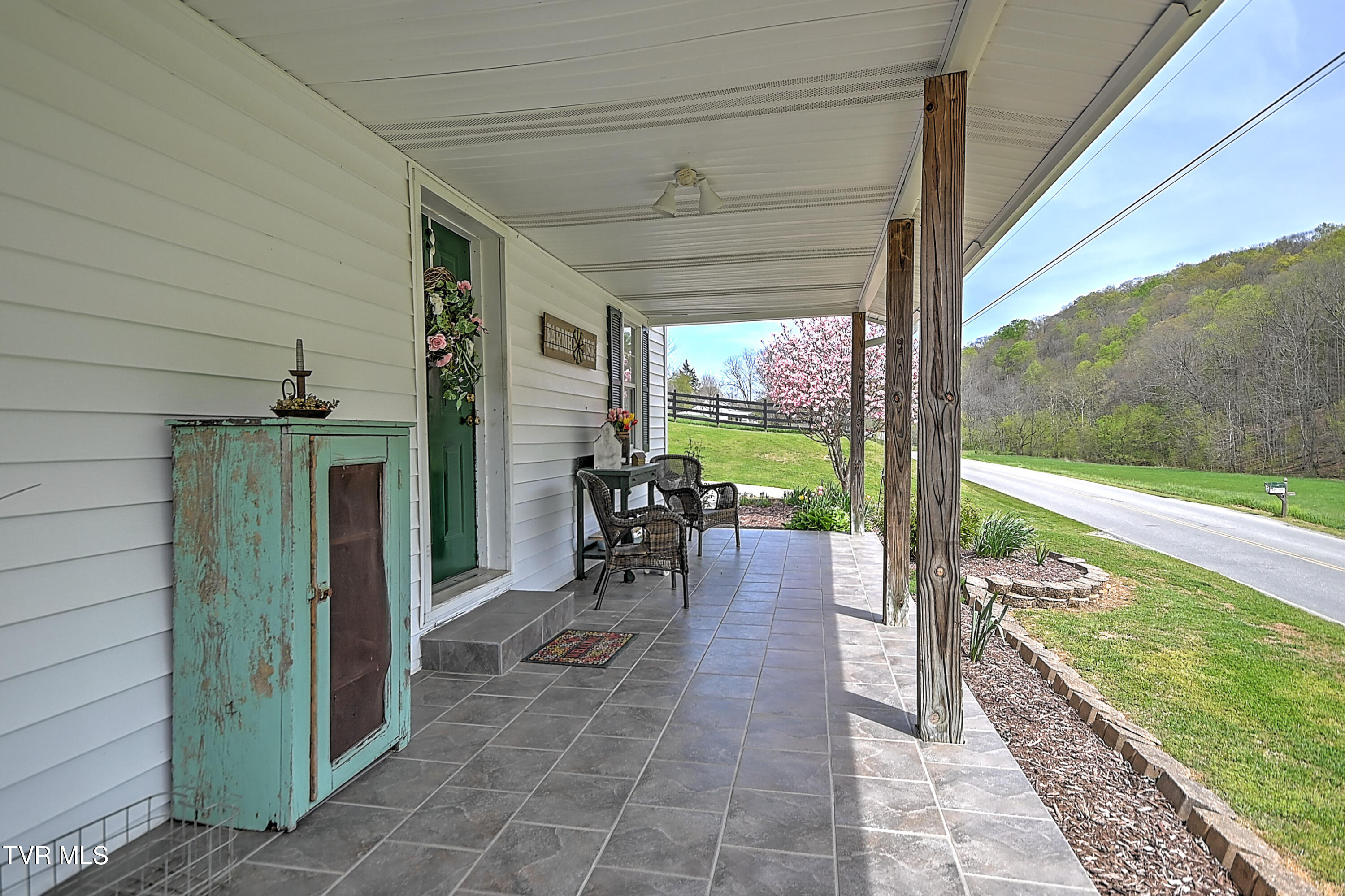 18685 Horton Highway Fall Branch, TN 37656 - Photo 6 of 111 18685 Horton Hwy KM-8