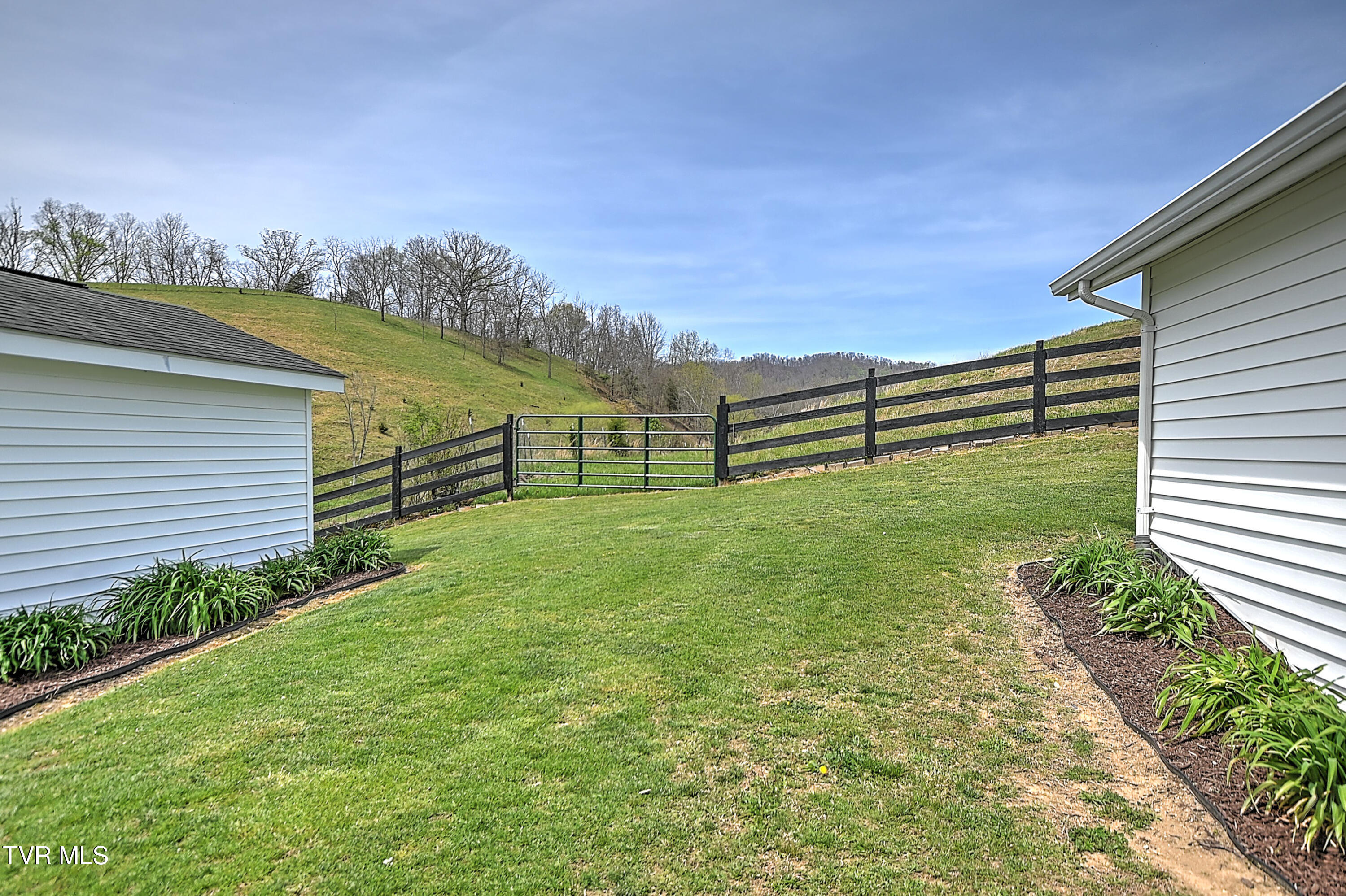 18685 Horton Highway Fall Branch, TN 37656 - Photo 67 of 111 18685 Horton Hwy KM-50
