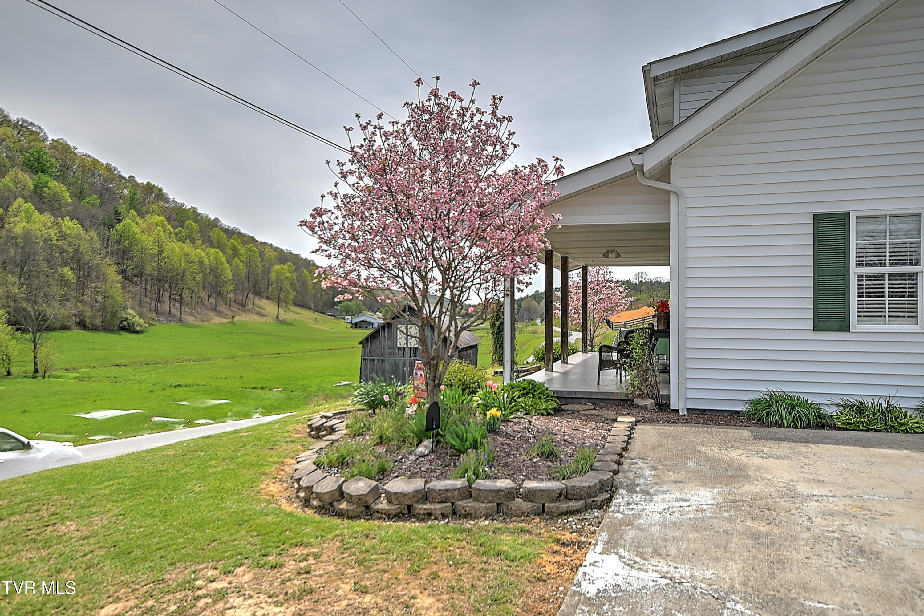 18685 Horton Highway Fall Branch, TN 37656 - Photo 68 of 111 18685 Horton Hwy KM-54