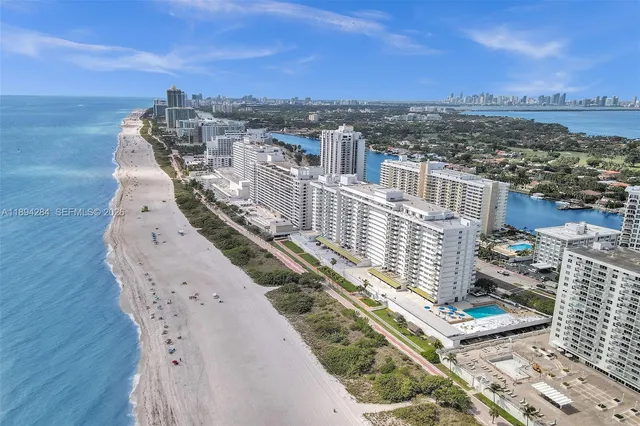 $725,000 | 5601 Collins Avenue, Unit 504, Miami Beach, FL 33140