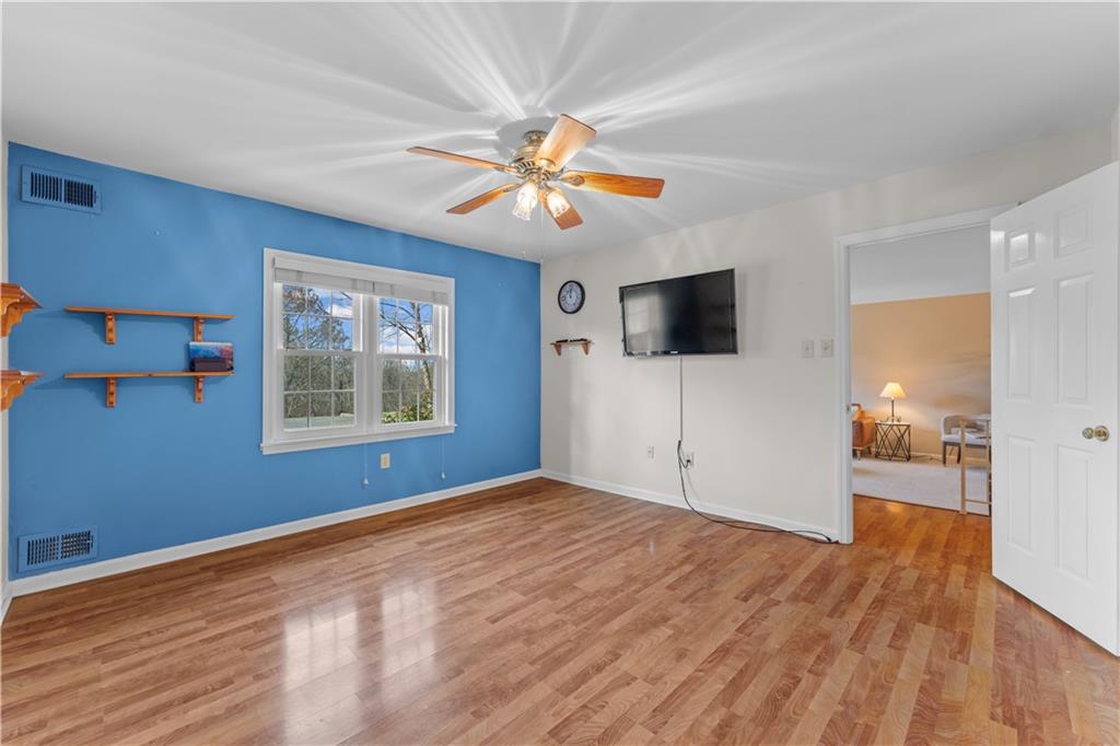 1033 Rutledge Drive Pittsburgh, PA 15241 - Photo 23 of 32 a view of empty room with wooden floor