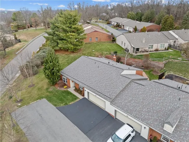 $400,000 | 1033 Rutledge Drive, Pittsburgh, PA 15241