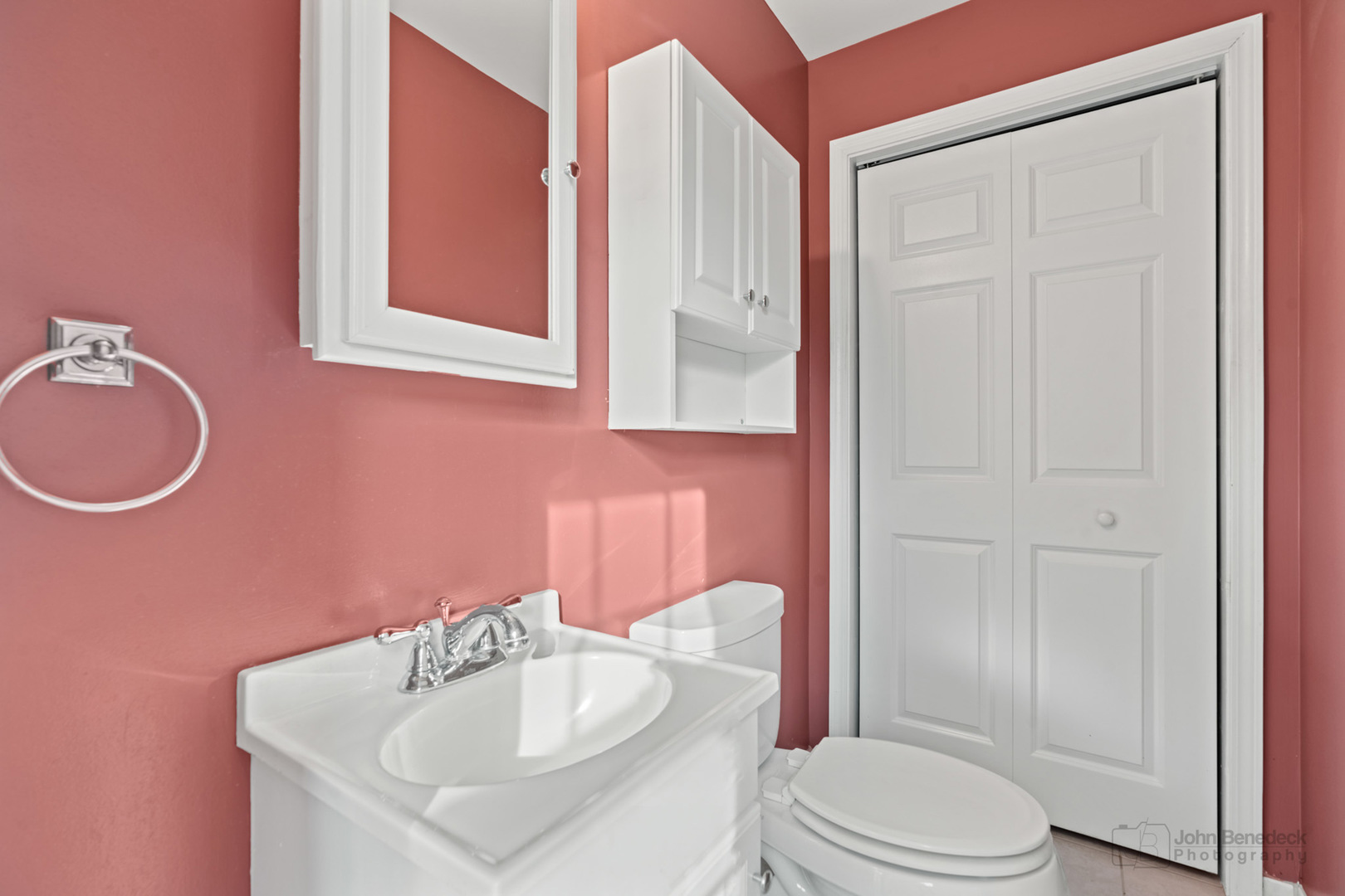 1931 Cranbrook Drive Green Oaks, IL 60048 - Photo 17 of 33 a bathroom with a sink a toilet and shower