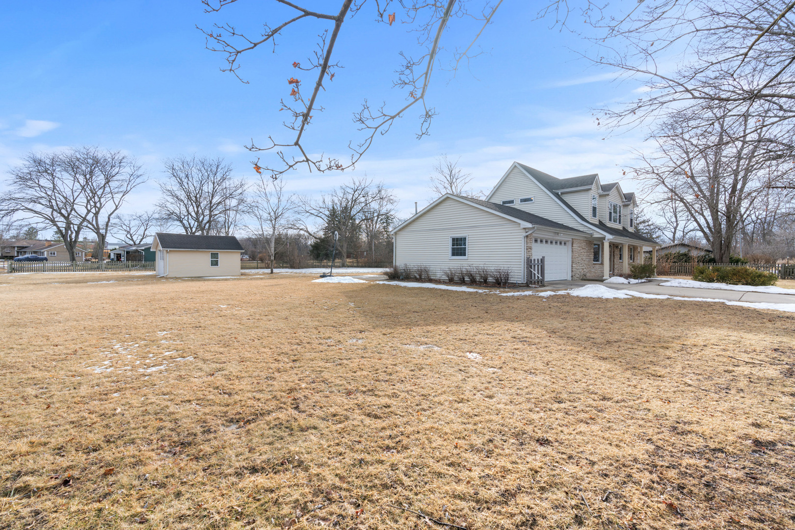 1931 Cranbrook Drive Green Oaks, IL 60048 - Photo 28 of 33 a view of white house with a yard