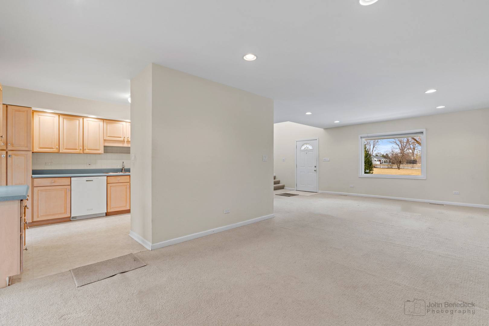 1931 Cranbrook Drive Green Oaks, IL 60048 - Photo 6 of 33 a view of an empty room with a window
