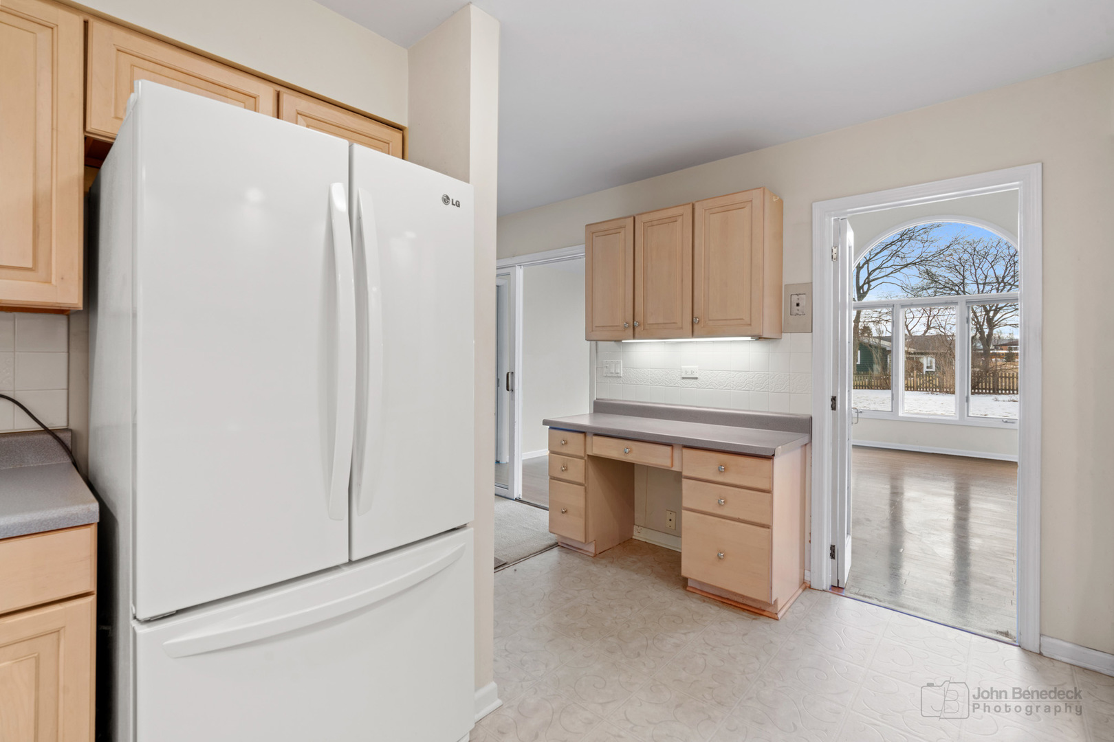 1931 Cranbrook Drive Green Oaks, IL 60048 - Photo 9 of 33 a kitchen with white cabinets and white appliances