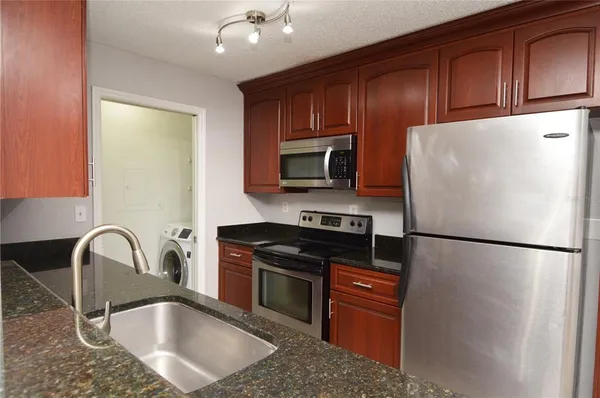 $1,750 | 10265 Gandy Boulevard North, Unit 1707, St. Petersburg, FL 33702