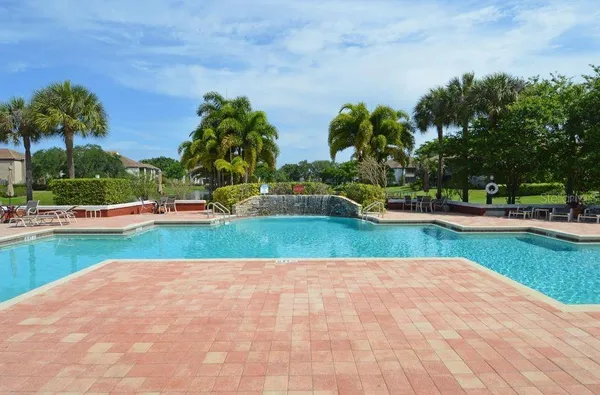 $1,750 | 10265 Gandy Boulevard North, Unit 1707, St. Petersburg, FL 33702