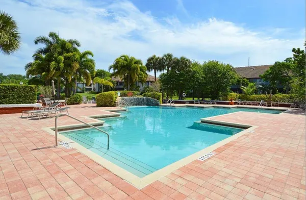$1,750 | 10265 Gandy Boulevard North, Unit 1707, St. Petersburg, FL 33702