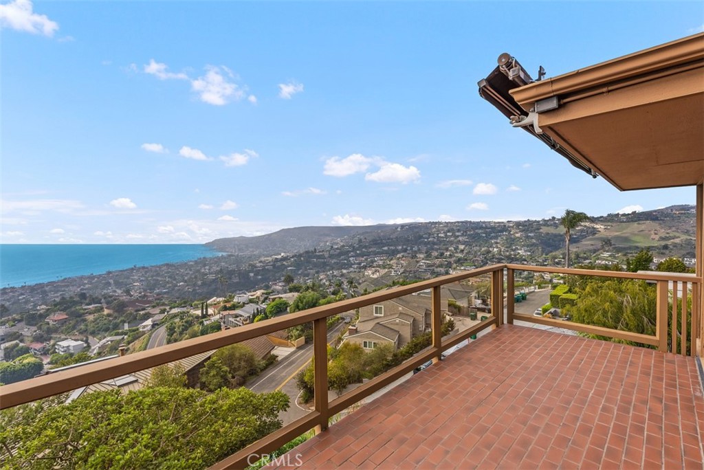 1339 La Mirada Street Laguna Beach, CA 92651 - Photo 7 of 28 a view of city and sky from balcony