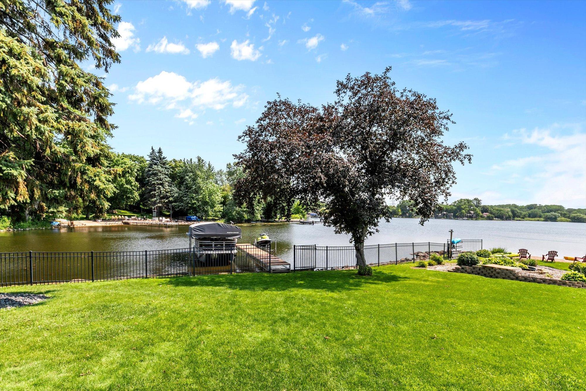2065 Long Lake Road New Brighton, MN 55112 - Photo 6 of 72