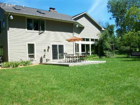 13048 North Road Fenton, MI 48430 - Photo 10 of 43 20366906-9.JPG