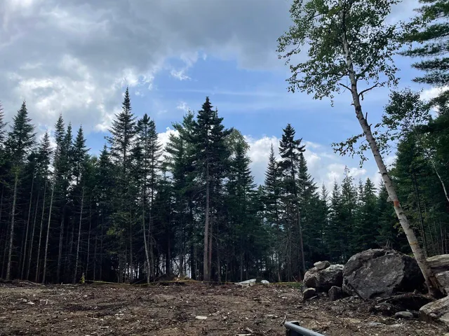 $495,000 | 117 Pleasant Island Road, Oquossoc, ME 04964