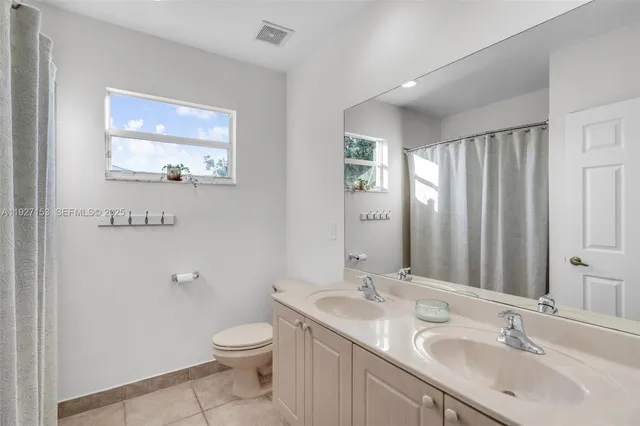 $785,000 | 4272 North Magnolia Circle, Delray Beach, FL 33445