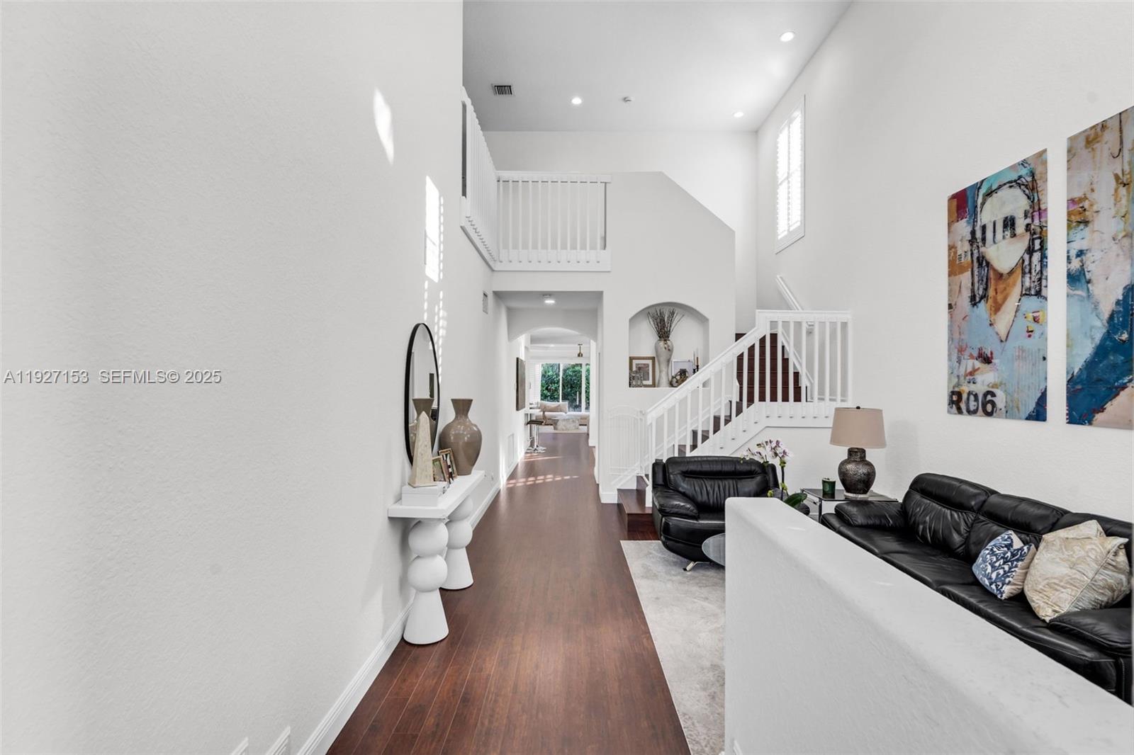 4272 North Magnolia Circle Delray Beach, FL 33445 - Photo 3 of 30