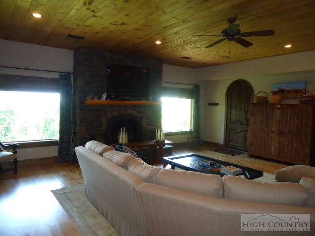 2077 Little Laurel Road Boone, NC 28607 - Photo 3 of 22 Gallery Image 3