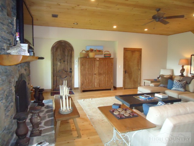 2077 Little Laurel Road Boone, NC 28607 - Photo 4 of 22 Gallery Image 4