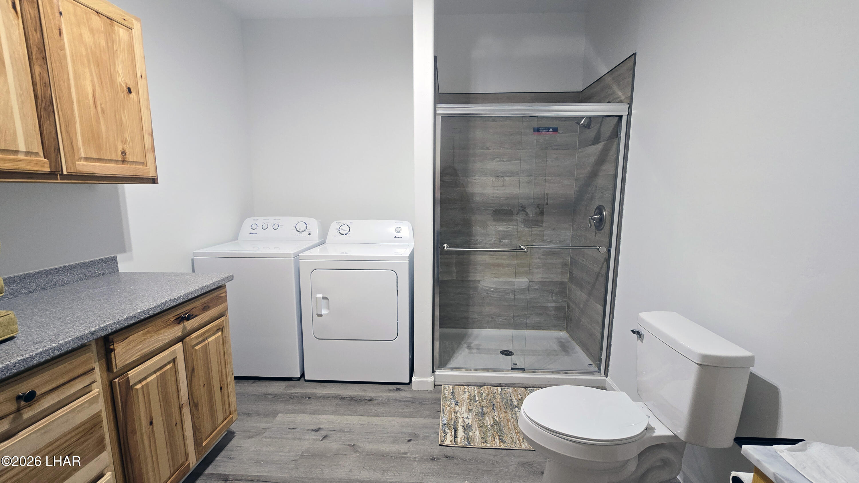 4302 West Speedway Road Yucca, AZ 86438 - Photo 12 of 55 Spacious laundry / bathroom