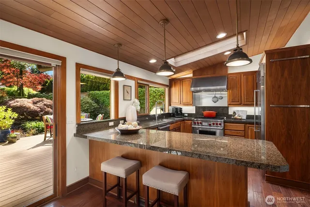 $3,498,000 | 10250 Southeast 21st Street, Bellevue, WA 98004