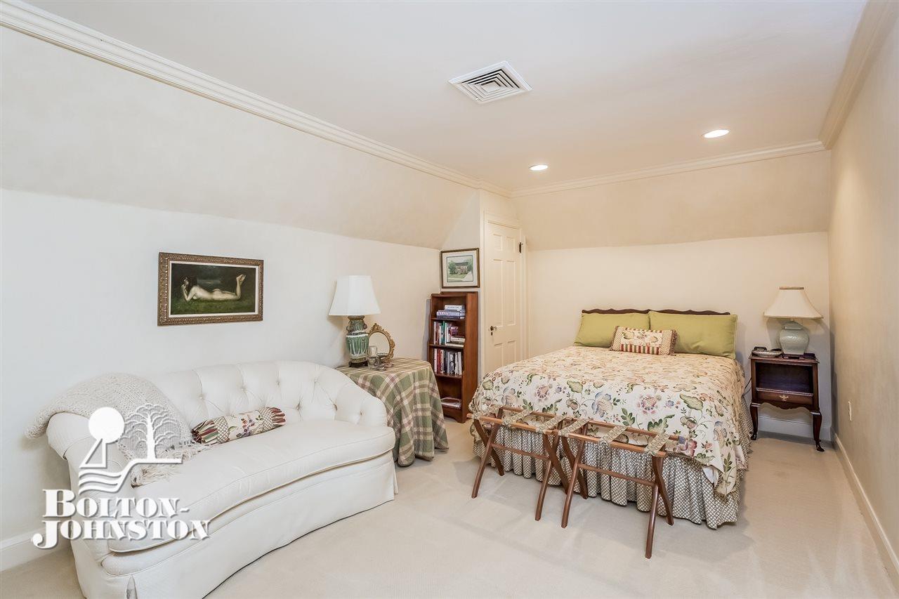 84 Vendome Road Grosse Pointe, MI 48236 - Photo 13 of 41 Bedroom